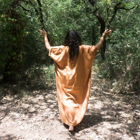 Vintage 70's silky orange kaftan dress - image 2