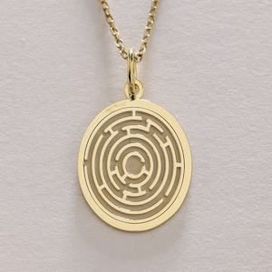 14K Gold Labyrinth Necklace , Maze Pendant , Personalized Labyrinth Pendant , Labyrinth Necklace , Dainty labyrinth Charm , Birthday gift