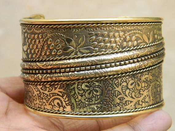 Vintage Look Brass Cuff Bracelet Gold Plated Bohemian Fashion