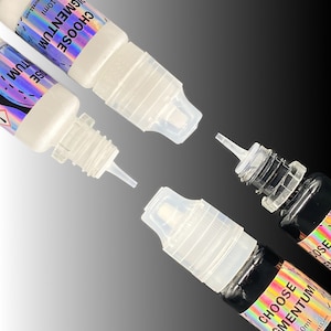 Choose Pigmentum White and Black