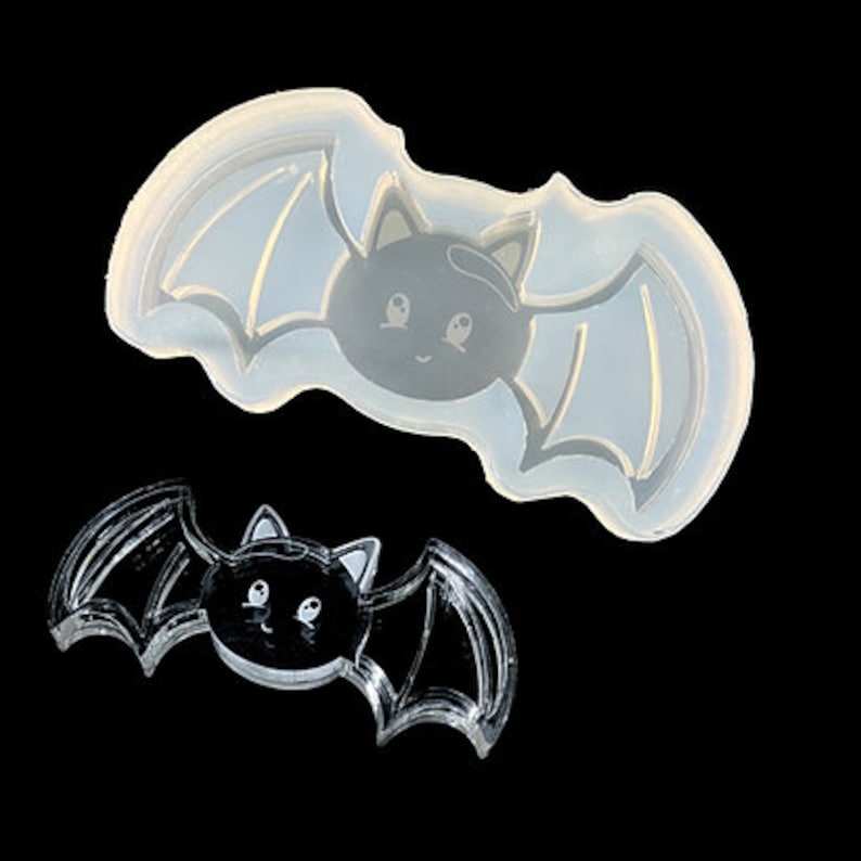 Cute Kawaii bat silicone shaker mold image 1