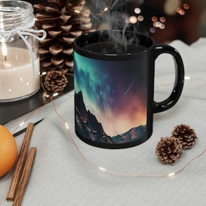 Nordlichter 11oz Schwarze Tasse | Aurora Borealis Mu | Alaska Geschenk | Schöne Nachthimmel Tasse