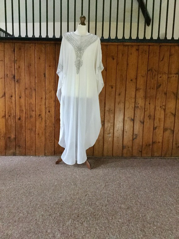 white maternity maxi dress uk