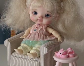 Ob11 BJD Doll with Fixed Mohair Wig – 13 cm Art Doll with 3 Faceplates, Custom Makeup, Glass Eyes – Collector's Piece (Not a Toy)