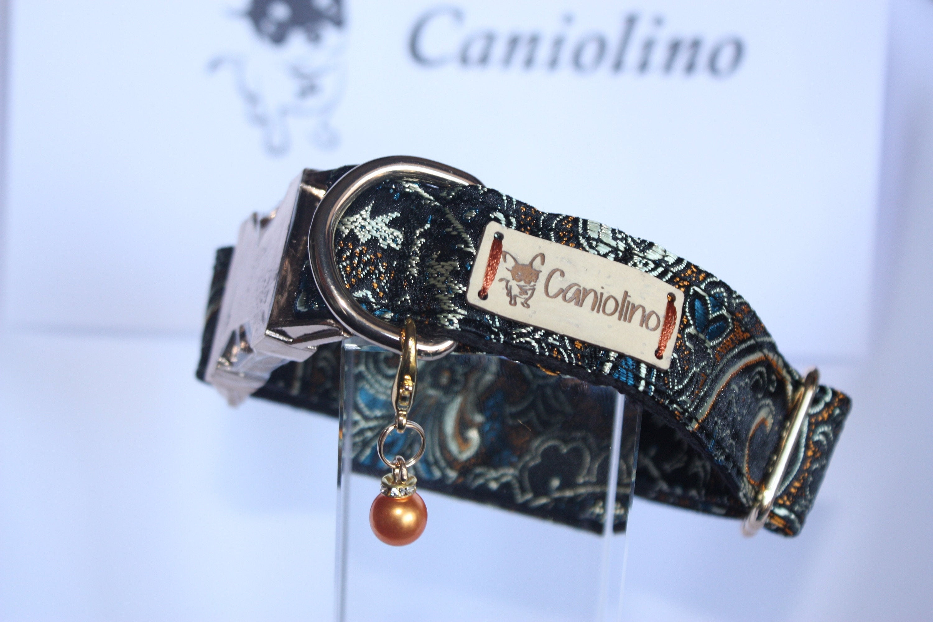 Nouvelle Collection - Secret d'orient Collier Pour Chien Modèle Cachemire