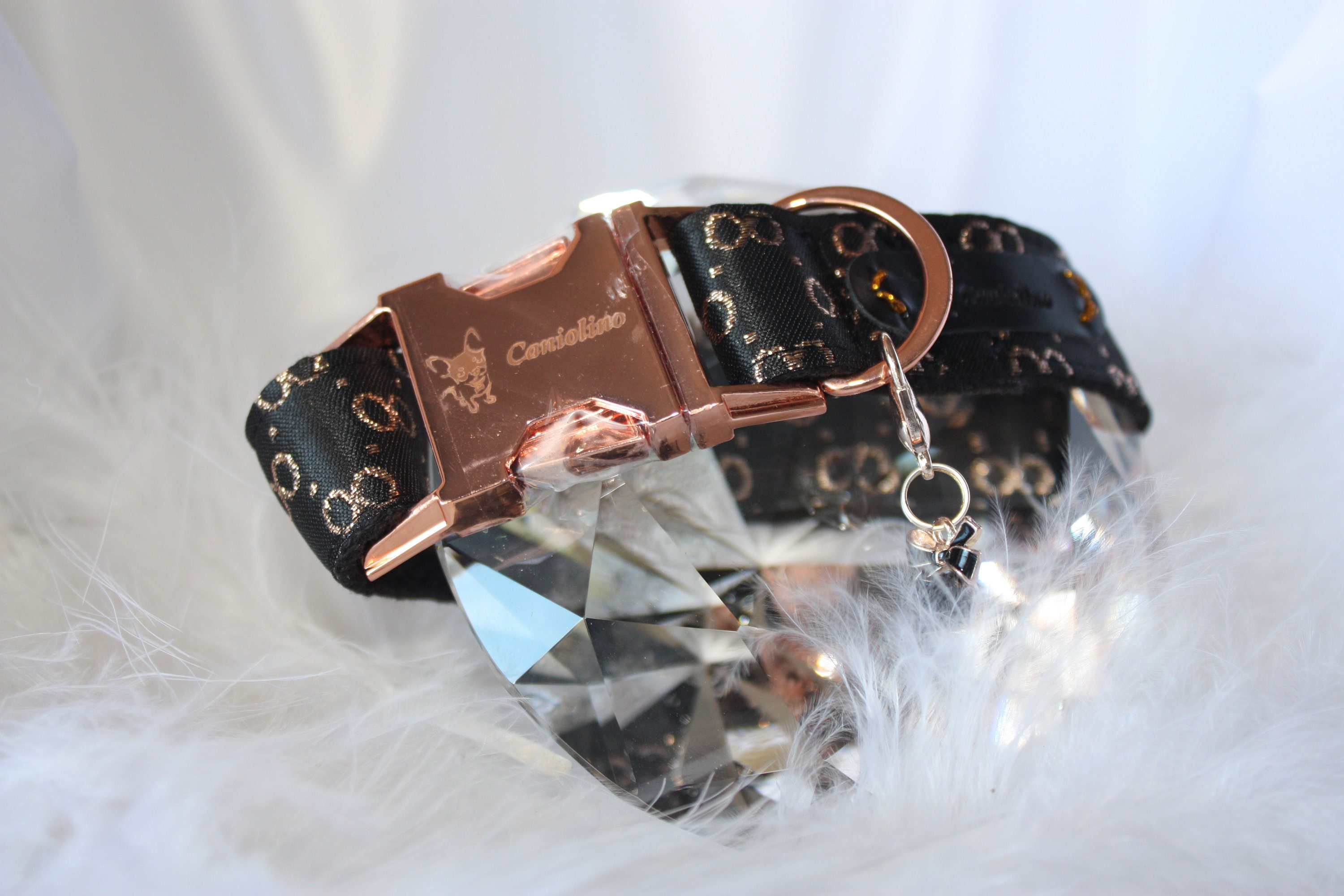 Nouveauté - Collier Pour Chiens Modèle Haute Couture