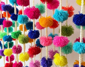 Pom pom Garland - Mexico Pompoms - Different Colors - Colorful Pom pom - Fiesta Decor - Handmade Pom poms - Boho Decor - Cinco de Mayo Decor