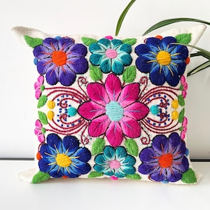 Cojines bordado a mano - almohada Flores - Decoracion para el Hogar - Artesanía Peruana - Regalos - Decoracion hogar- Artesania Textil