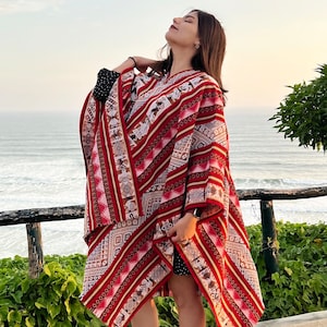 Geometric Southwestern style Alpaca Cape. Handmade by Indigenous Hands. San Valentine Gift Ideas. Very soft and warm, peruvian poncho