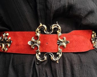 Vintage Red Wide Belt – Sculptural Gold Buckle Statement  display picture 1