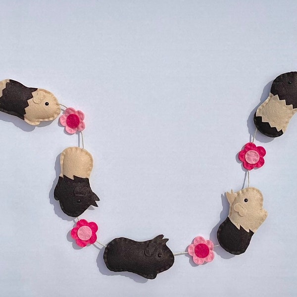 Felt Guinea Pig Garland, Guinea Pig Follow The Leader Wall Decor, Gift For Guinea Pig Lover, Handmade Guinea Pig Floral Banner