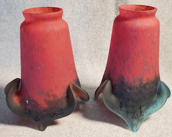 Art de France Pate De Verre satinglas tulpanlampskärmar set om 2 röd/blå