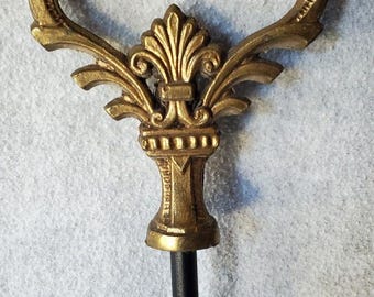 Gancho abridor de compuerta de chimenea de latón vintage, pesado y decorativo de 25 cm (10").