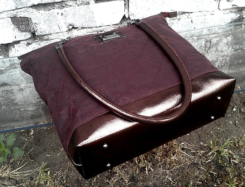 Large Quilted Tote Bag With Zipper Burgundybrown Etsy