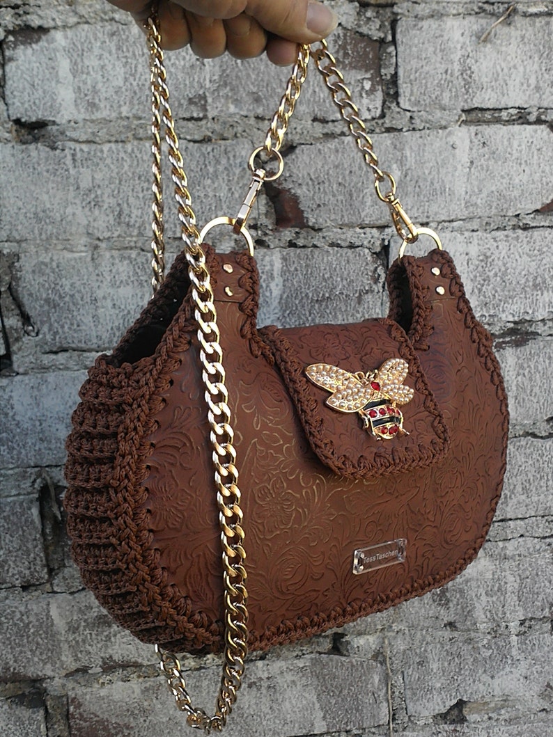 Soft Hobo bag/large dragonfly lock/Tan brown crossbody bag/massive shoulder chain/Crochet handbag/Handmade vegan leather bag /Floral bag Bild 9