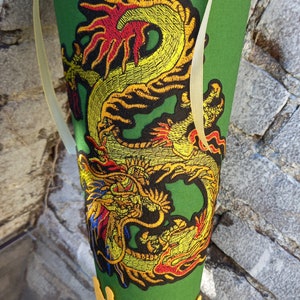 Disponible immédiatement.Cône d'école Dragon, dinosaure, pour garçon, cousu, personnalisé, cartable ergobag assorti
