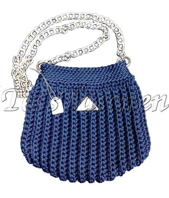 blue shoulder