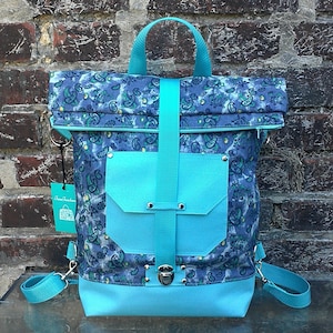 Denim women&#39;s backpack 2 in 1 with leather inserts. Paisley Pattern.Turquoise Color.Backpack with shoulder bag function.Zippered bag