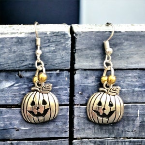 Silver Pumpkin Earrings: Halloween Jewelry, Autumnal Piece