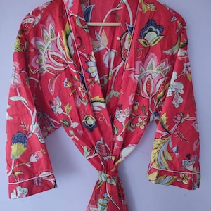 Red Floral bath robe, Bridesmaid robe, Bridal robe, Maternity Robe beach Kimono robe, Free size,  Japanese kimono Night wear dress costume