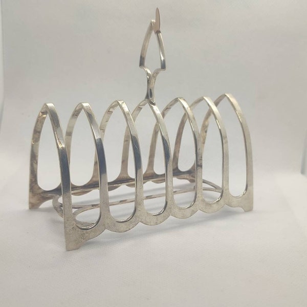 Beautiful Edwardian Hallmarked Sterling Silver 6 slice toast rack. William Hutton and Sons Silversmith