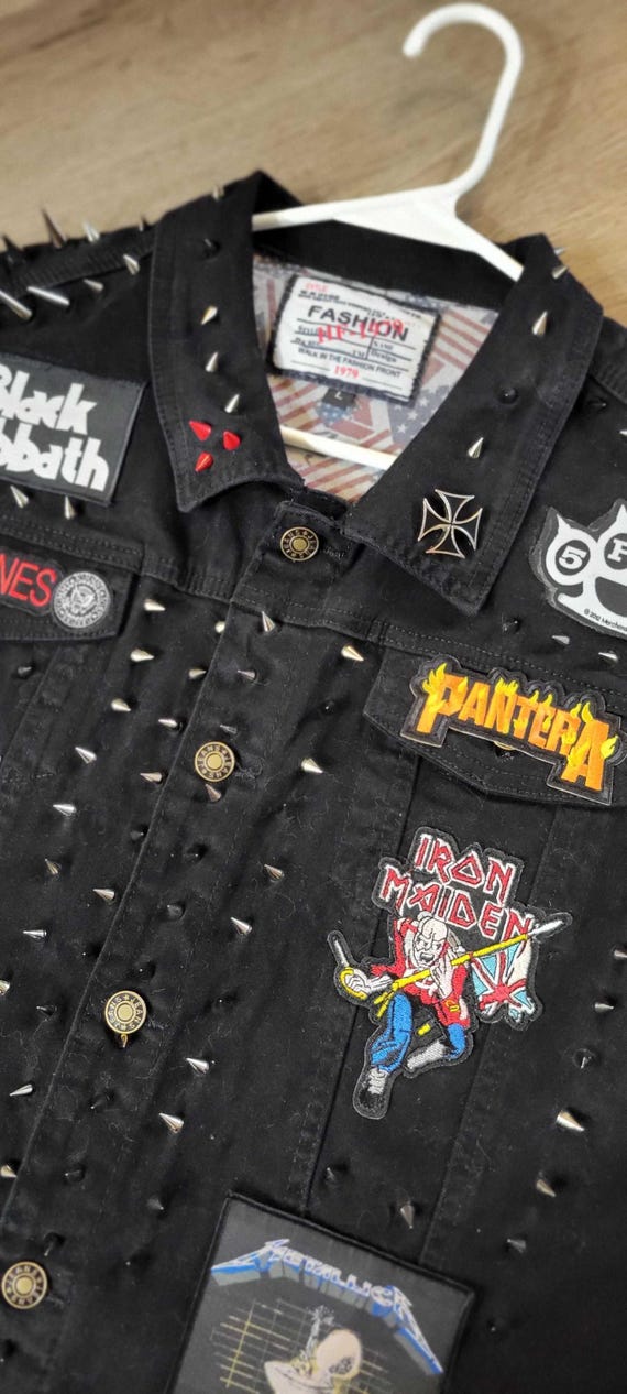 パッチとスタッズ付きカスタムメイドヘビーメタルデニムバトル