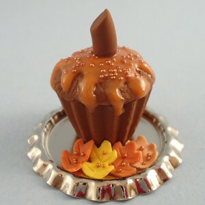 Dollhouse Miniature - Pumpkin Cupcake Cake