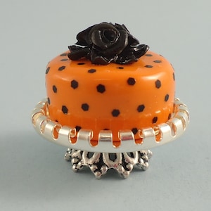 Dollhouse Miniature - Halloween Cake with Dots