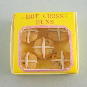 Dollhouse Miniature - Hot Cross Buns in a Bakery Box