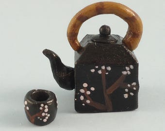 Dollhouse Miniature - Black Teapot Set