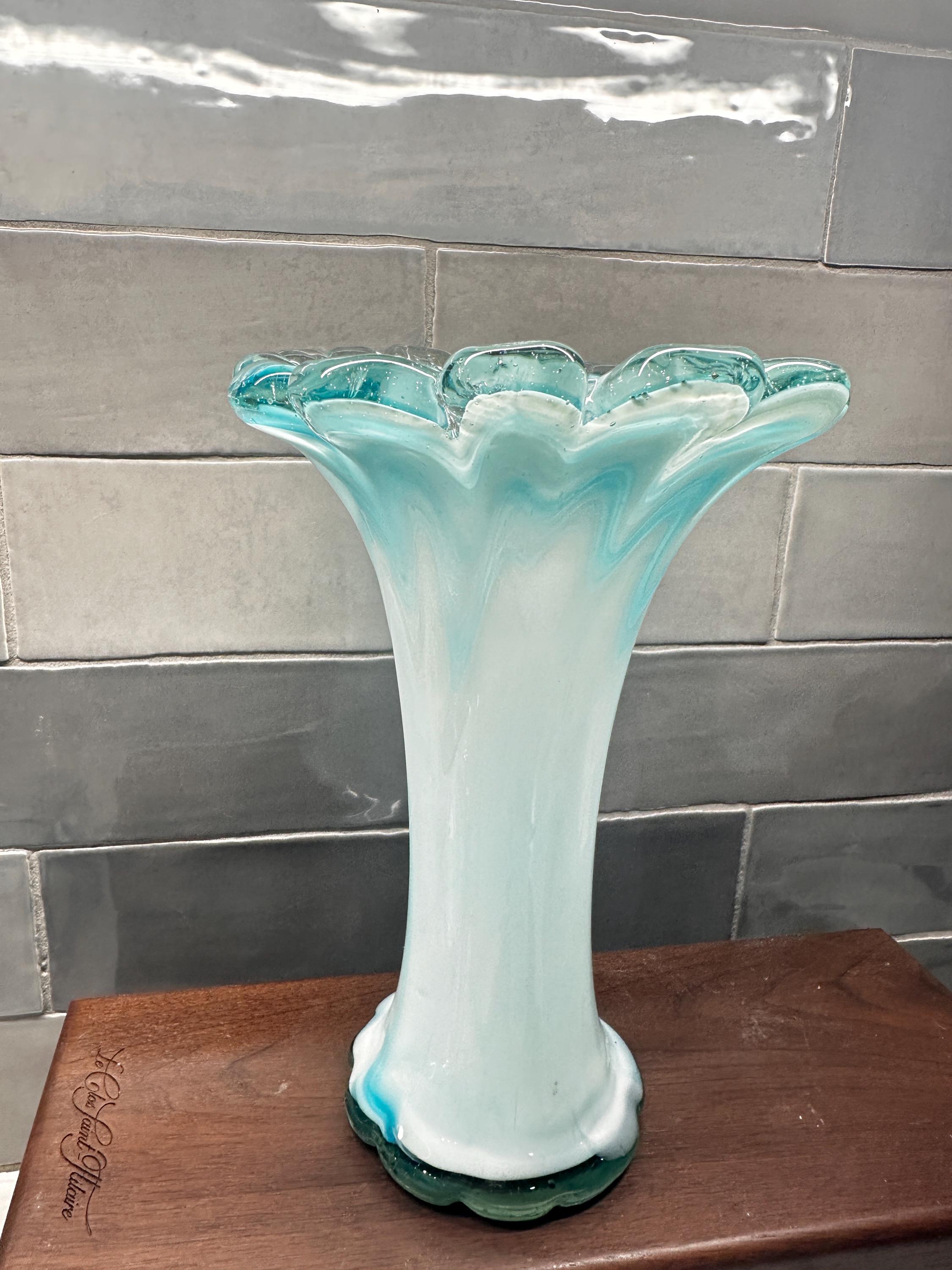 青緑色のガラスの花瓶。 - Etsy 日本