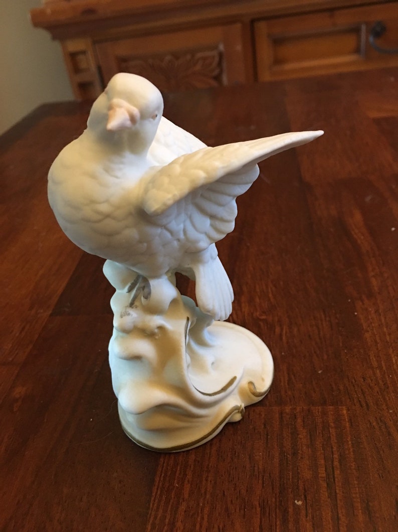 Lefton White dove