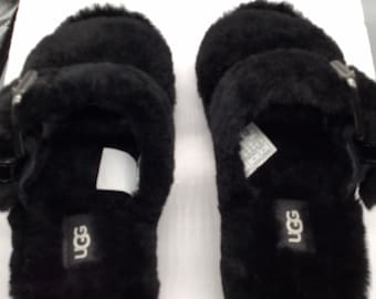 black uggs slides
