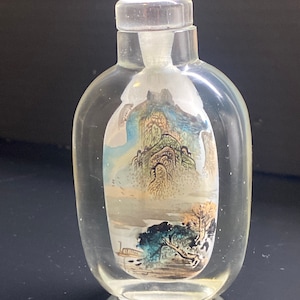 Large Chinese glass snuff bottle