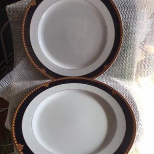 Wedgwood dinner plate