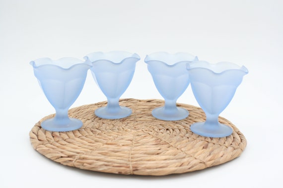 Vintage Frosted Blue Dessert Glasses/Pastel Blue Ruffled Ice Cream Dishes/Fountainware Sundae Set/Short Stem Pedestal Dishes/Set of 4 Four