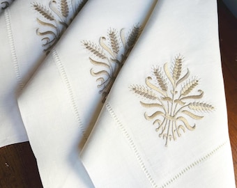 Linen Dinner Napkins.  Custom Embroidered - Set of 4
