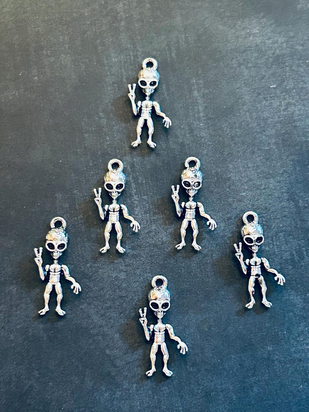 Alien Charms (6 or 12 Charms) Alien Body Charms, UFO Charms - Etsy