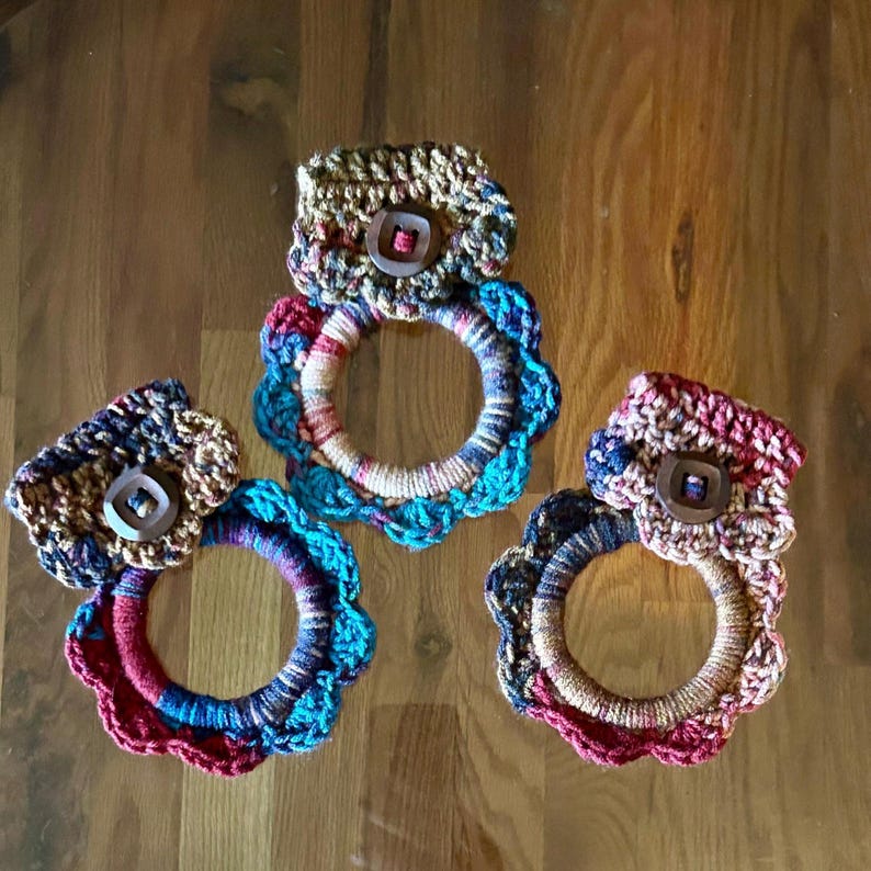 Stove Handle Crocheted Kitchen Towel Holder (9 Colors) Handmade Crocheted Kitchen Towel Holder, Farm House Decor image 14