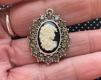 Oval Shaped Cameo Charm