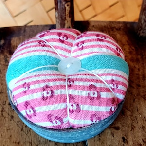 Handmade Polyester and Steel Wool Filled Zinc Canning Lid Base Vintage Feed Sack Material Rustic Farmhouse 3&quot; Pin Cushion