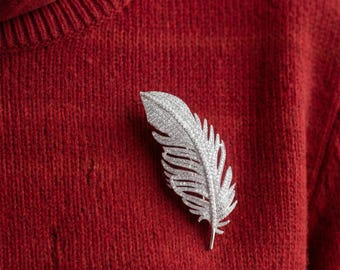 Sparkling Crystal Feather Brooch Elegant Silver Tone Statement Lapel Pin Gift Jewellery Women Wedding