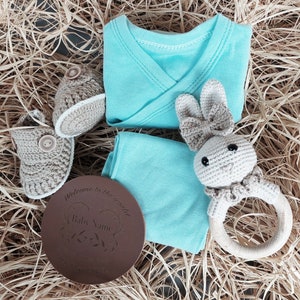 Zestaw upominkowy WELCOME BABY - Spersonalizowany zestaw upominkowy dla dziecka (6 sztuk) - Płeć: Noworodek - Prezent na Baby Shower dla dziecka