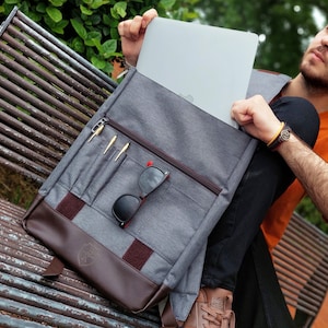 Sac à dos personnalisé pour homme / Porte-documents personnalisé / Grand sac à dos cartable / Sacoche en toile imperméable pour ordinateur portable 16 pouces, cadeau d'anniversaire pour petit ami