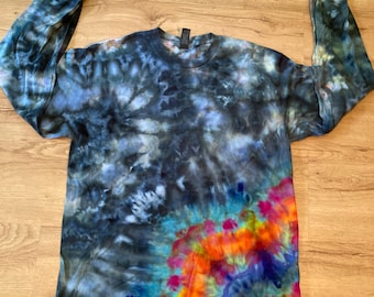 Medium Shirt | Handmade Fractal Shirt | Trippy Tie Dye Tee | Lotus Flower Shirt | Oversized Tee | Psychedelic Shirt | Long Sleeve Yoga Tee