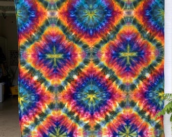 Psychedelic Wall Hanging | Trippy Tie Dye Tapestry | Ice Dye Tapestry | Fractal Tapestry | Above Bed Decor | Psytrance Art