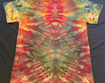 Kleines Tie Dye T-Shirt Umkehrexperiment psychedelischer kaleidoskopischer Blumenmandala Lotus Spiegelbild Fraktal Galaxie Eisfarbe