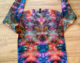 Medium Shirt | Handmade Fractal Shirt | Trippy Tie Dye Tee | Lotus Flower Shirt | Oversized Tee | Psychedelic Shirt | Long Sleeve Yoga Tee