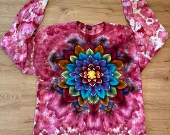Camiseta XL / Camiseta Mandala hecha a mano / Camiseta Tie Dye psicodélica / Camiseta Flor de loto / Camiseta extragrande / Camiseta psicodélica / Camiseta de yoga de manga larga