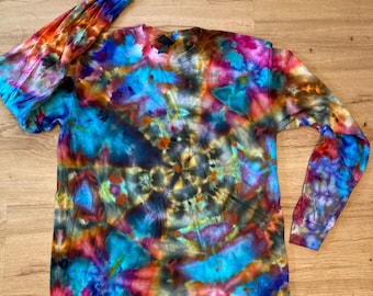 Medium Shirt | Handmade Fractal Shirt | Trippy Tie Dye Tee | Lotus Flower Shirt | Oversized Tee | Psychedelic Shirt | Long Sleeve Yoga Tee